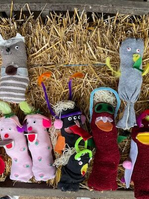 UPCYCLING: Sockenmonster vom Tuppenhof für Kinder (6–11 Jahre)