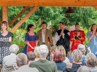 Oper im Espresso-Format: „Così fan tutte“ von W. A. Mozart